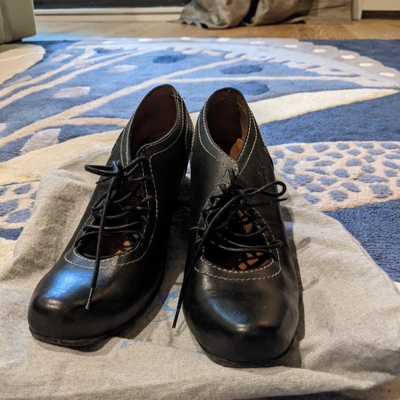 John Fluevog BARKERVILLE IN BLACK- SIZE 8.5 - Picture 1 of 3